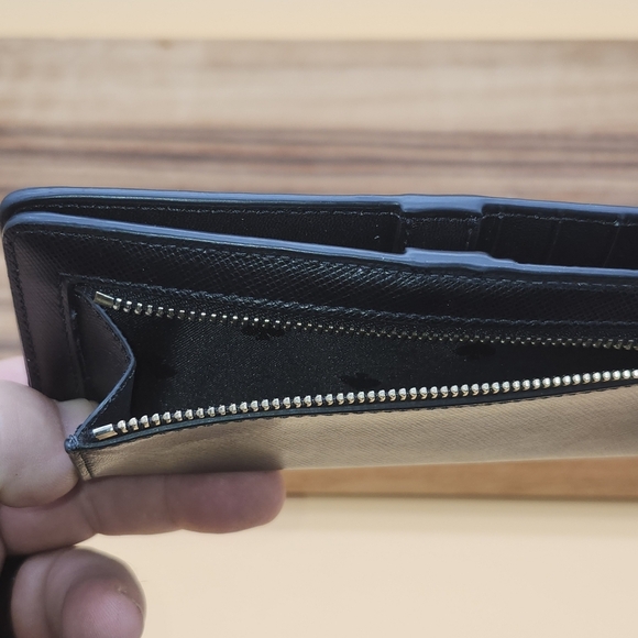 Kate Spade Black Snap Wallet, Like New - Picture 4 of 4